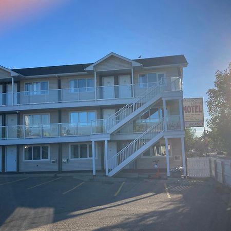 Raccoon Lodge Motel Sylvan Lake Exterior photo